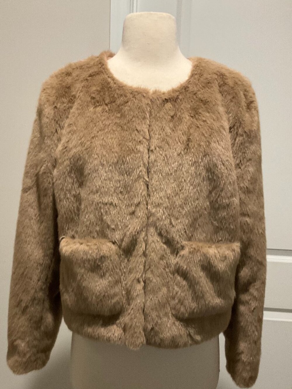 J.Crew FAUX-FUR lady jacket SIZE: L. color: toasted khaki. ITEM # Cp691.